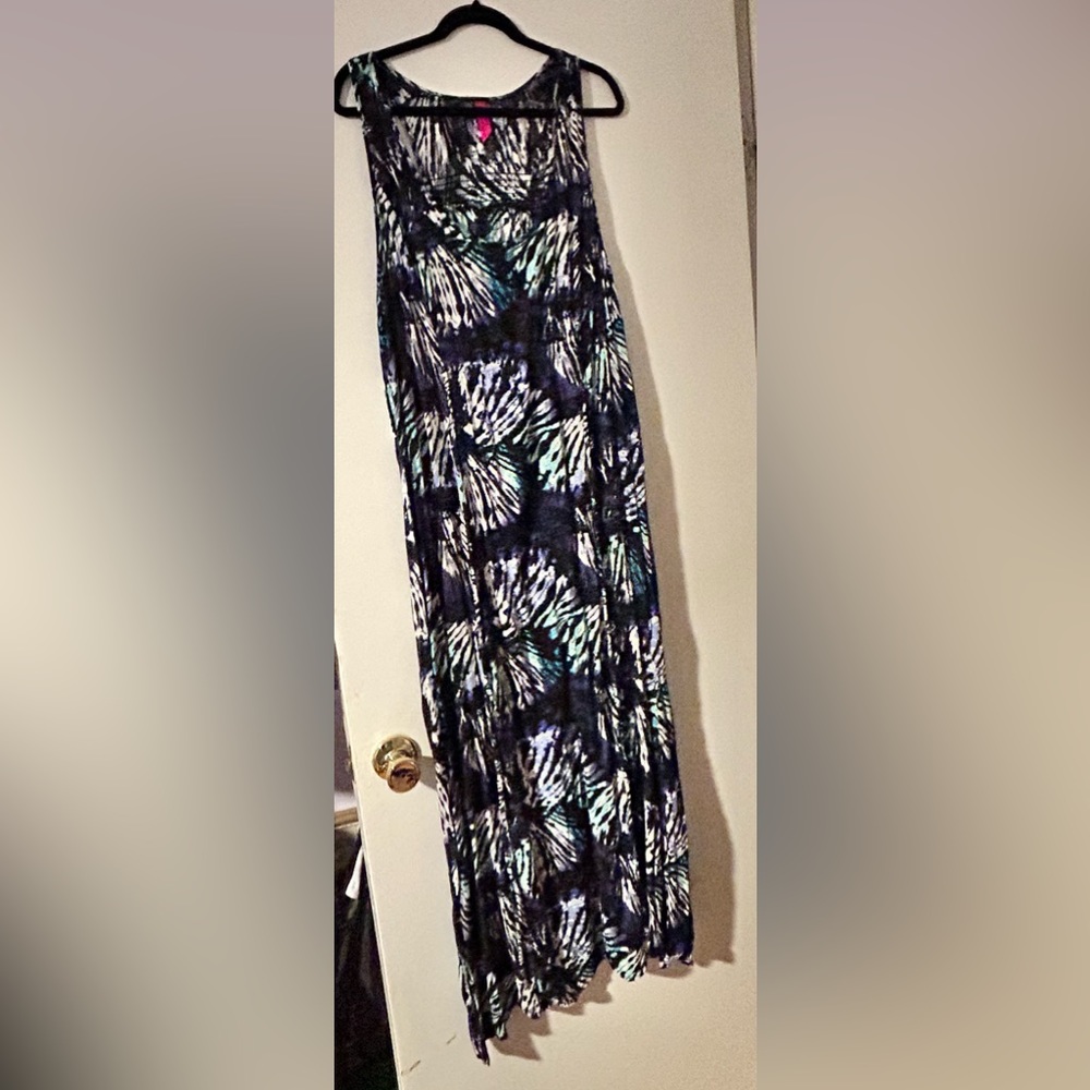 Maxi linen dress with a skinny tie around back